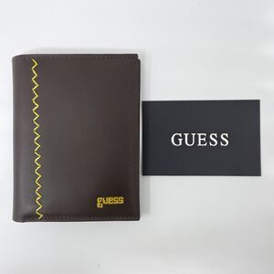 New GUESS Men's Brown Leather Bifold Wallet Yellow Stitch Accent Billfold Sample